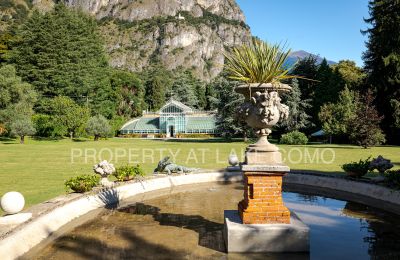 Historic Villa for sale Griante, Lombardy:  Park