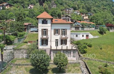 Historic Villa for sale Dizzasco, Lombardy:  Front view