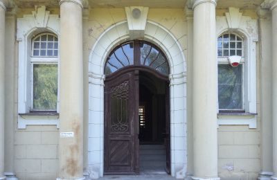 Castle for sale Mielno, Greater Poland, Entrance