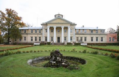 Character Properties, Krimulda Castle in Livonia/Vidzeme region