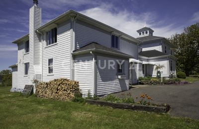 Historic Villa for sale Yarmouth, Beaver River Road 56, Nouvelle-Écosse:  Holzlager und Werkstatt