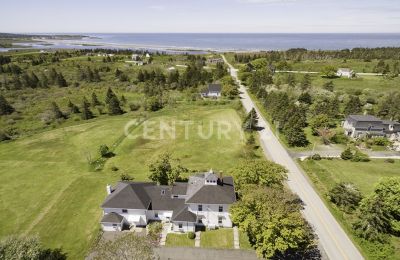 Historic Villa for sale Yarmouth, Beaver River Road 56, Nouvelle-Écosse:  Luftbild SW