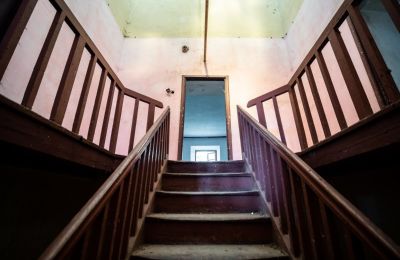 Historic Villa for sale Wodzisław, Brzezie 23, Holy Cross Region, Hallway