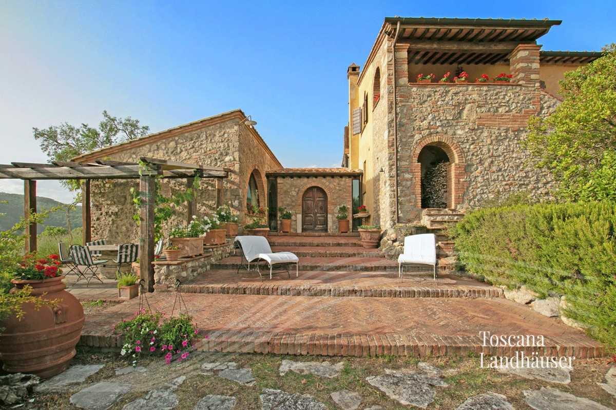 Photos Exclusive private hillside property with view over Val d'Orcia