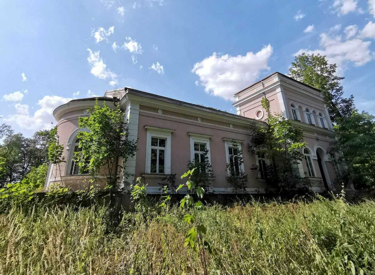 Manor House for sale Lubiatów, Dwór w Lubiatowie, Łódź Voivodeship:  Exterior View