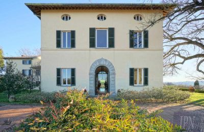 Character Properties, Villa steeped in history in Umbria above the Tiber valley