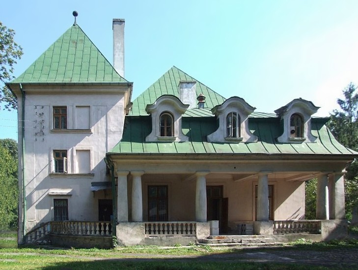 Representative old mansion in Eastern Poland Tender