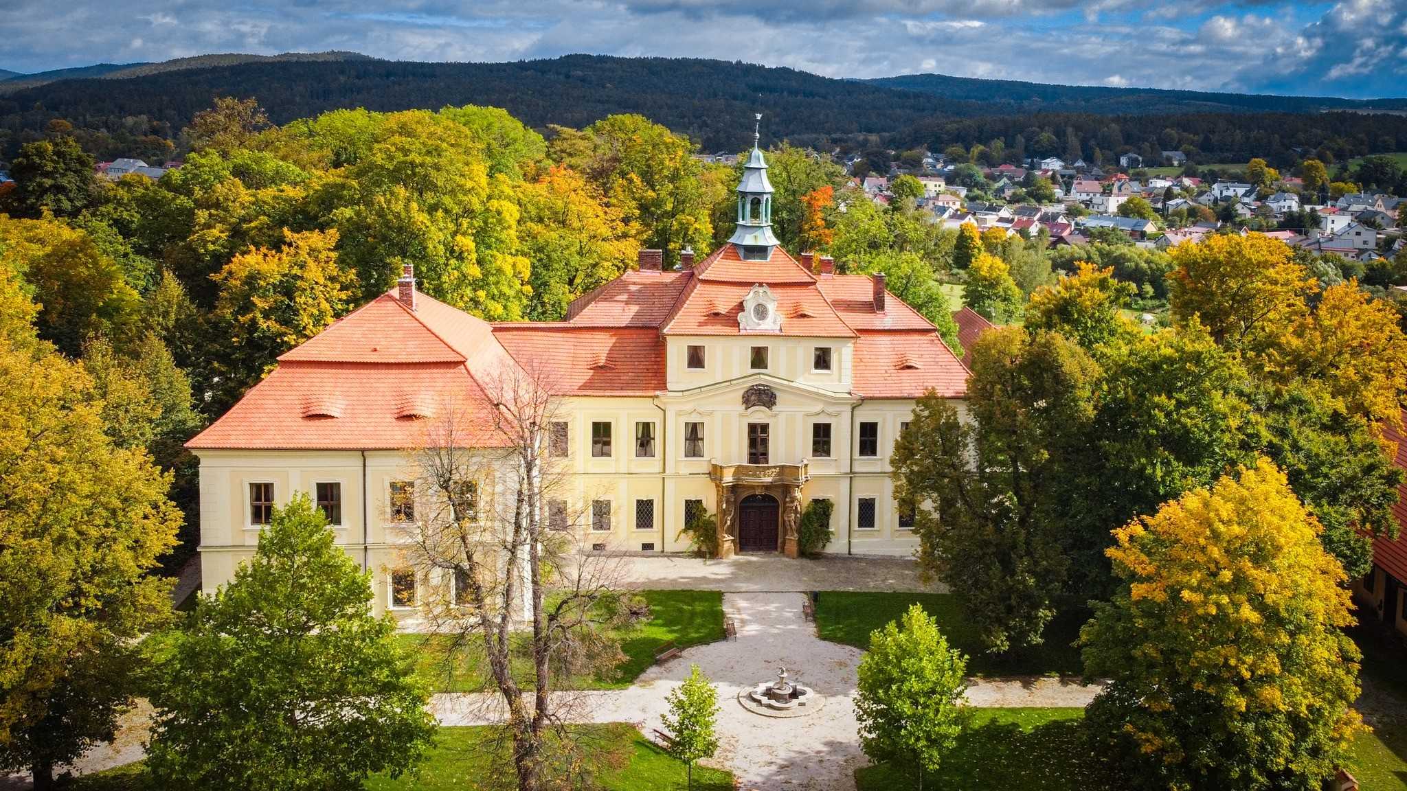 Photos Baroque castle in Mirošov, West Bohemia
