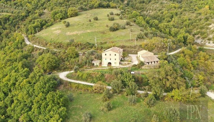 Farmhouse for sale 06019 Pierantonio, Umbria,  Italy