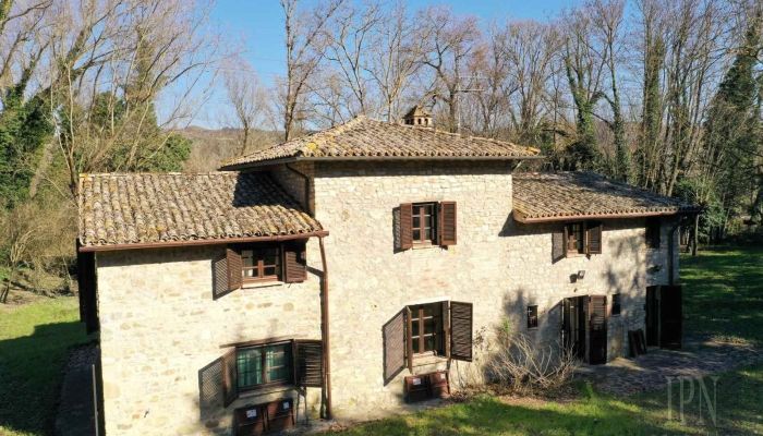 Country House Pierantonio 3