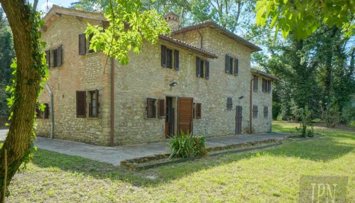 Country House Pierantonio 1