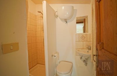 Country home for sale 06019 Pierantonio, Umbria, Bathroom