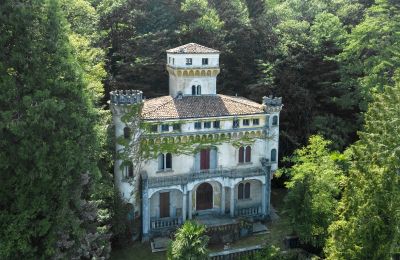 Historic Villa for sale 28838 Stresa, Via Giuseppe Mazzini, Piemont:  Drone