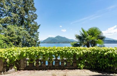 Historic Villa for sale 28838 Stresa, Via Giuseppe Mazzini, Piemont, View