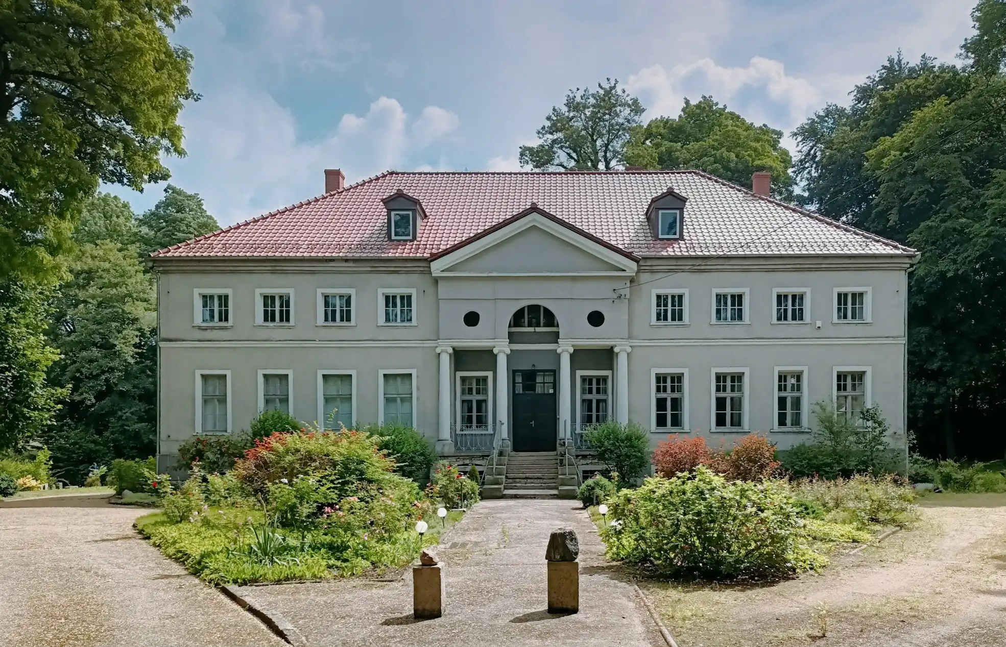 Photos Country Mansion in Poland near Görlitz (Germany)