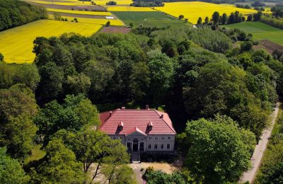 Castle for sale Sławnikowice, Lower Silesian Voivodeship:  Drone