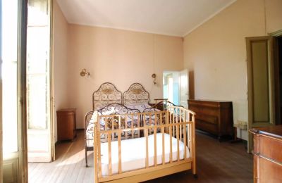 Historic Villa for sale Golasecca, Lombardy:  Bedroom