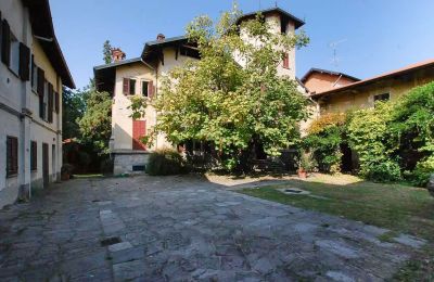 Historic Villa for sale Golasecca, Lombardy:  Front view