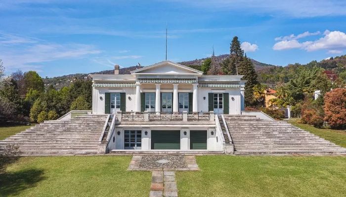 Historic Villa for sale 28040 Lesa, Piemont,  Italy