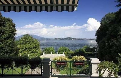 Historic Villa for sale 28040 Lesa, Piemont:  Terrace