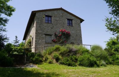Farmhouse for sale Promano, Umbria:  Side view