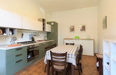 Historic Villa for sale Verbano-Cusio-Ossola, Suna, Piemont, Kitchen