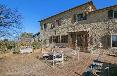 Country House for sale Gaiole in Chianti, Tuscany:  RIF 3041 Terrasse und Blick auf Haus