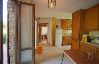Country home for sale 06019 Preggio, Umbria, Kitchen