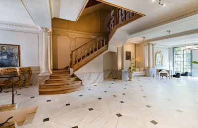 Historic villa for sale İstanbul, Tom Tom, Nur-i Ziya Sokak, Staircase