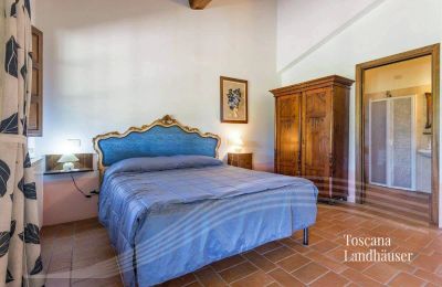 Country House for sale Chianciano Terme, Tuscany:  RIF 3061 Schlafzimmer 5 mit Blick in BZ