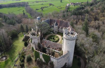 Castle Veauce, Auvergne-Rhône-Alpes