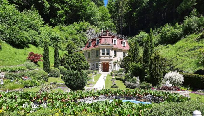 Historische villa te koop 72574 Bad Urach, Baden-Württemberg,  Duitsland