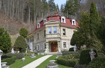 Historic Villa for sale 72574 Bad Urach, Baden-Württemberg:  Front view