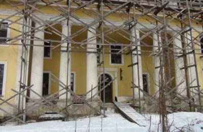 Manor House for sale Bukas, Vidzeme:  Portico