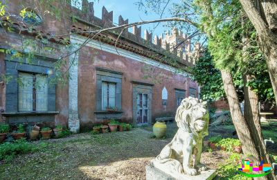 Character Properties, Old Mansion with garden for sale in Sicily