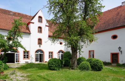 Castle for sale 91792 Ellingen, An der Vogtei 2, Bavaria:  Courtyard