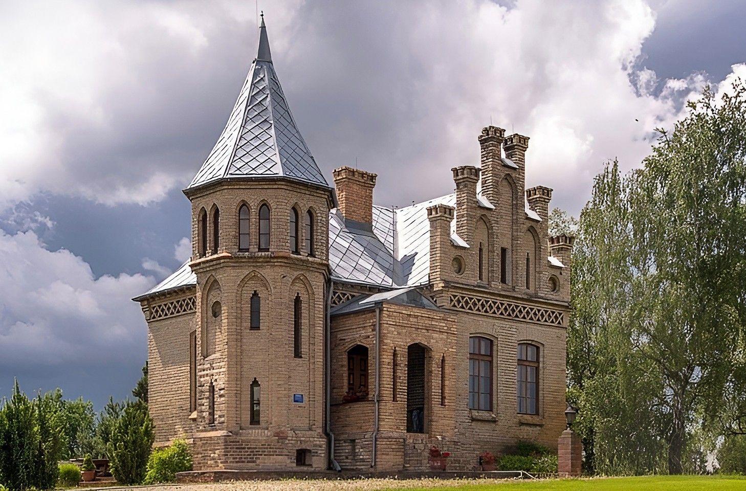 Photos Small hunting lodge near Bydgoszcz