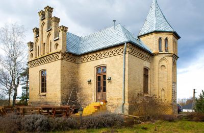 Historic villa for sale Chmielniki, Kuyavia-Pomerania, Side view