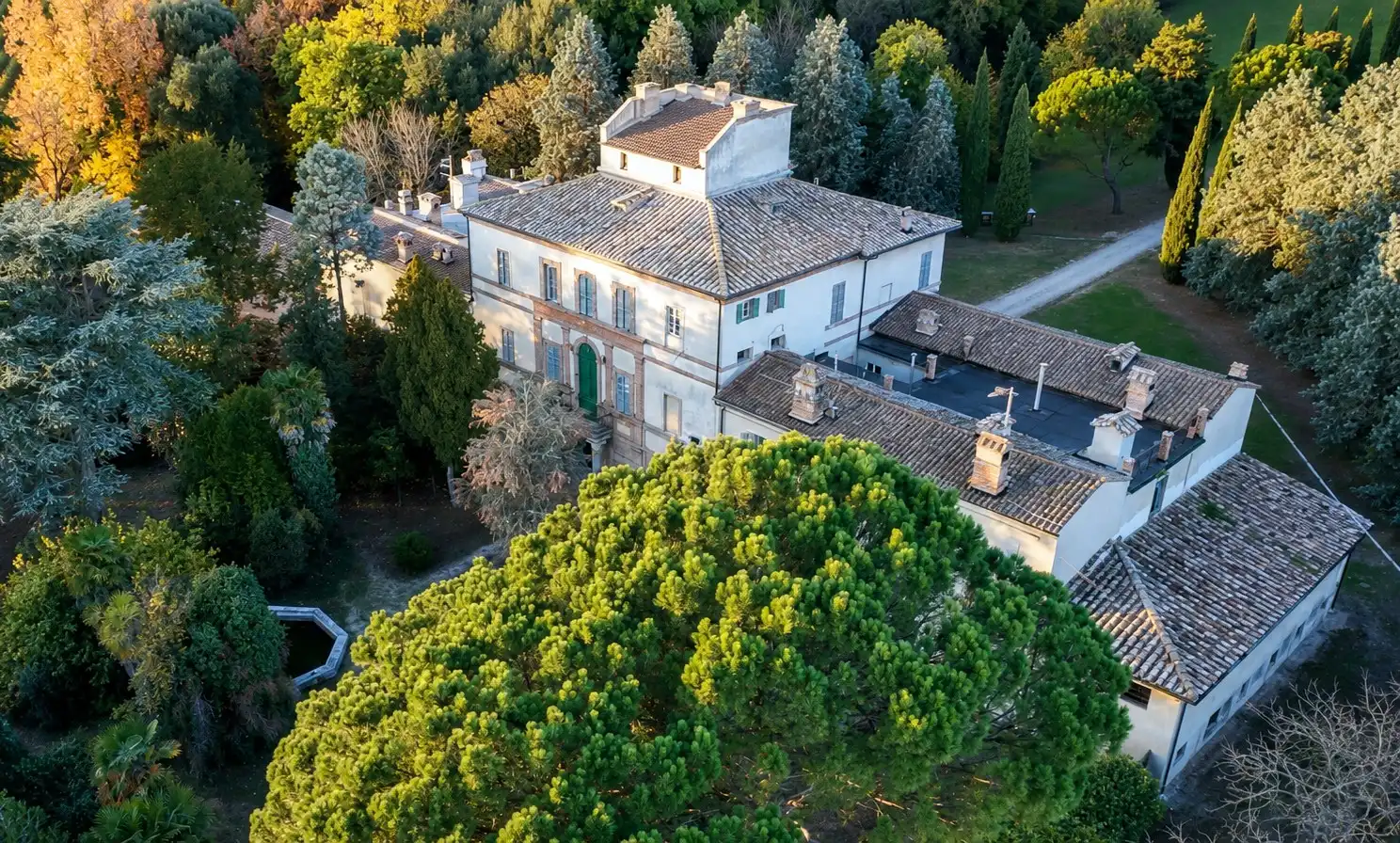 Photos 18th century country palace in Marsciano