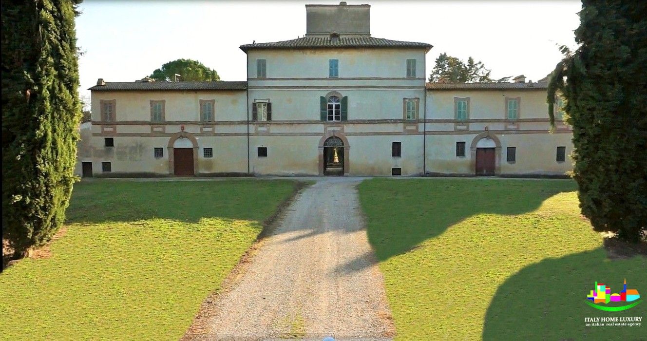 Photos Beautiful country mansion/palazzo with park in Marsciano