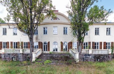 Castle for sale Wietrzno, West Pomerania, Photo 1/12