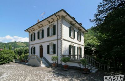 Historic Villa for sale Bagni di Lucca, Tuscany, Photo 2/16