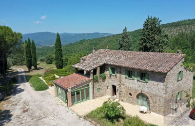 Character Properties, Luxury 17th Century Farmhouse with Pool and Breathtaking Views