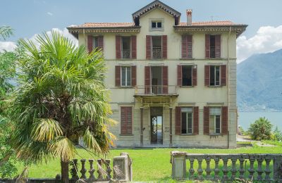 Historic Villa for sale Lovere, Lombardy:  Front view