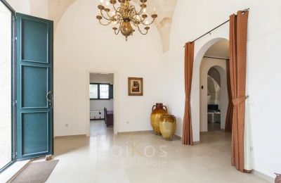 Historic Villa for sale Oria, Apulia:  Entrance
