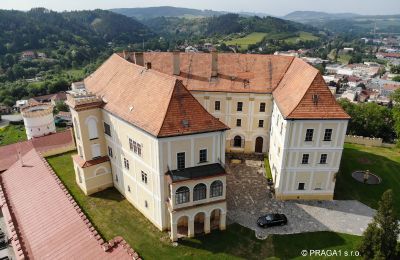 Character Properties, Large hillside castle in Czech Republic