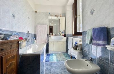 Historic Villa for sale 28838 Stresa, Piemont:  Bathroom