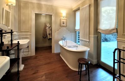 Historic Villa for sale 28824 Oggebbio, Piemont:  Bathroom