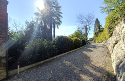 Historic Villa for sale 28824 Oggebbio, Piemont:  Access