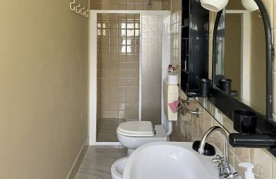 Historic Villa for sale 28824 Oggebbio, Piemont:  Bathroom
